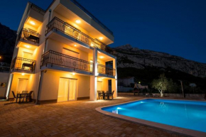  Apartments Matanovi Dvori  Макарска 